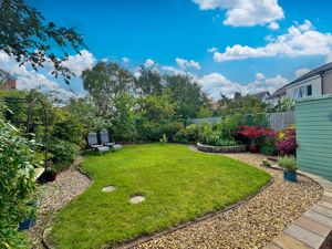 Photo 27- click for photo gallery